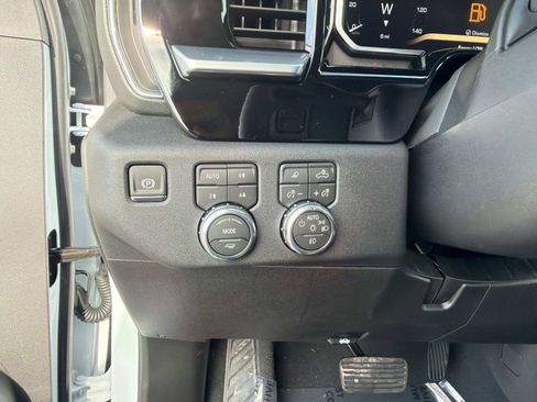 New 2026 GMC Sierra 2500 SLT w/ SLT Premium Package image 30