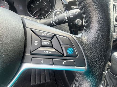 Used 2022 Nissan Rogue Sport SV w/ Technology Package AWD/4WD image 48