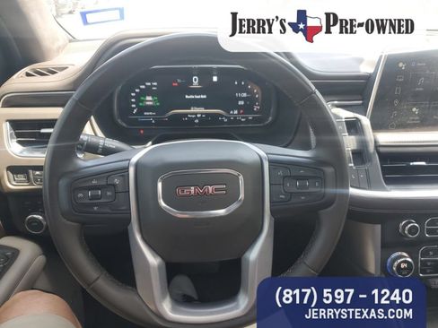 Used 2023 GMC Yukon XL SLT AWD/4WD image 14