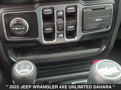 Used 2022 Jeep Wrangler Unlimited Sahara w/ Cold Weather Group AWD/4WD image 26