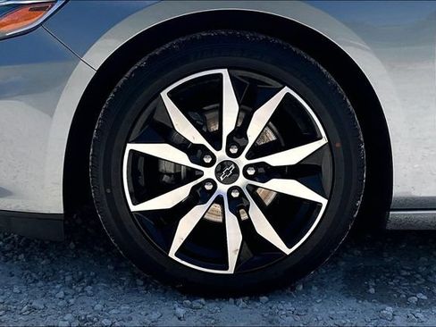 Used 2024 Chevrolet Malibu RS FWD image 8