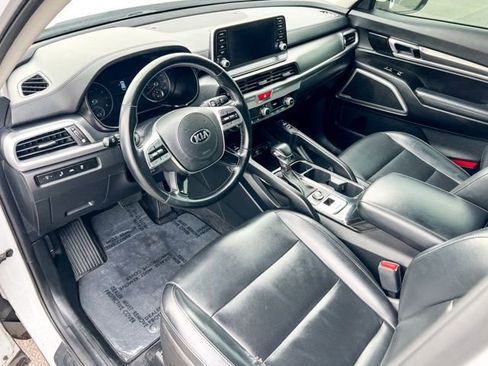 Used 2020 Kia Telluride S image 16