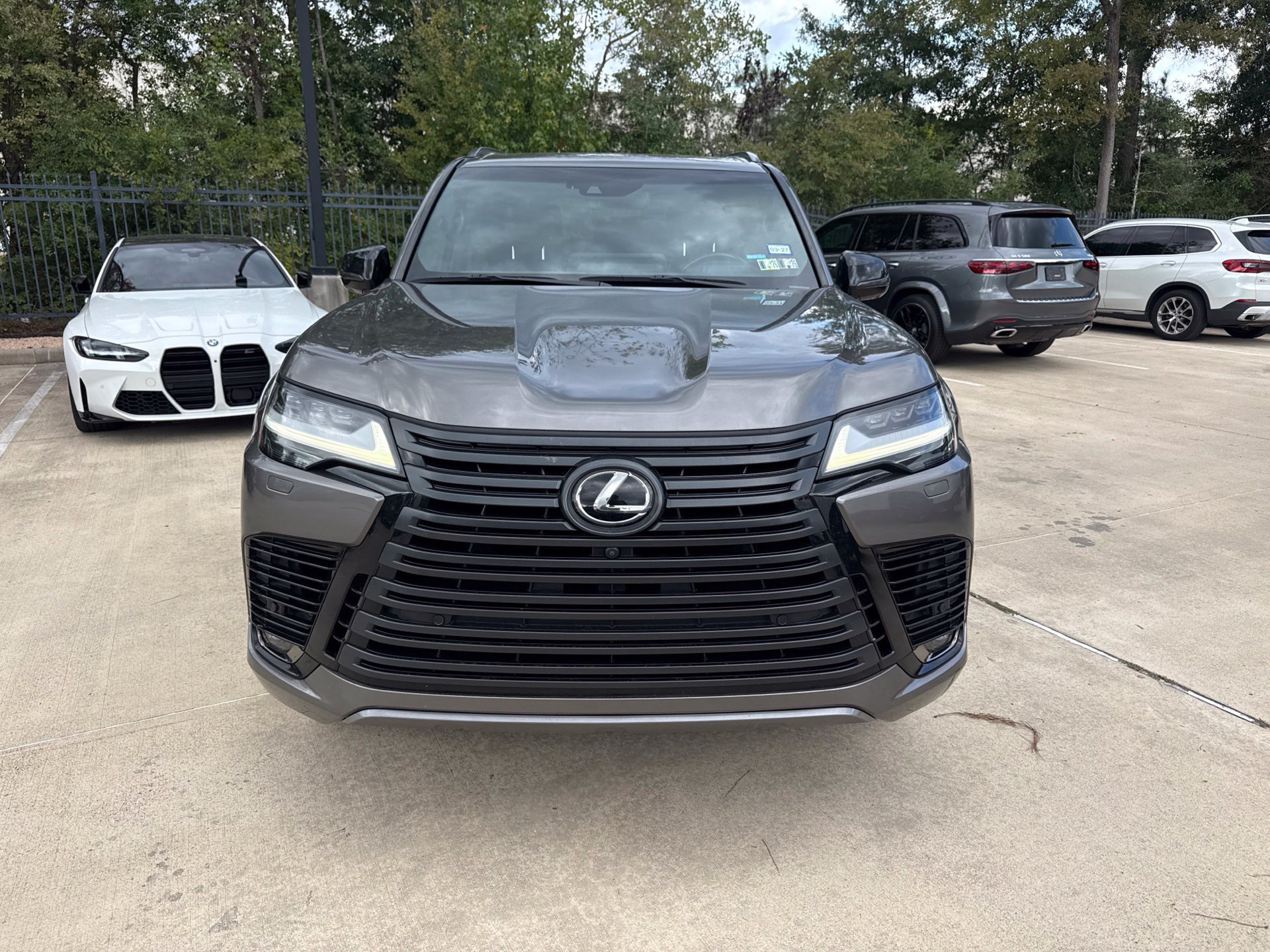 Used 2023 Lexus LX 600 4WD w/ Appearance Package image 2