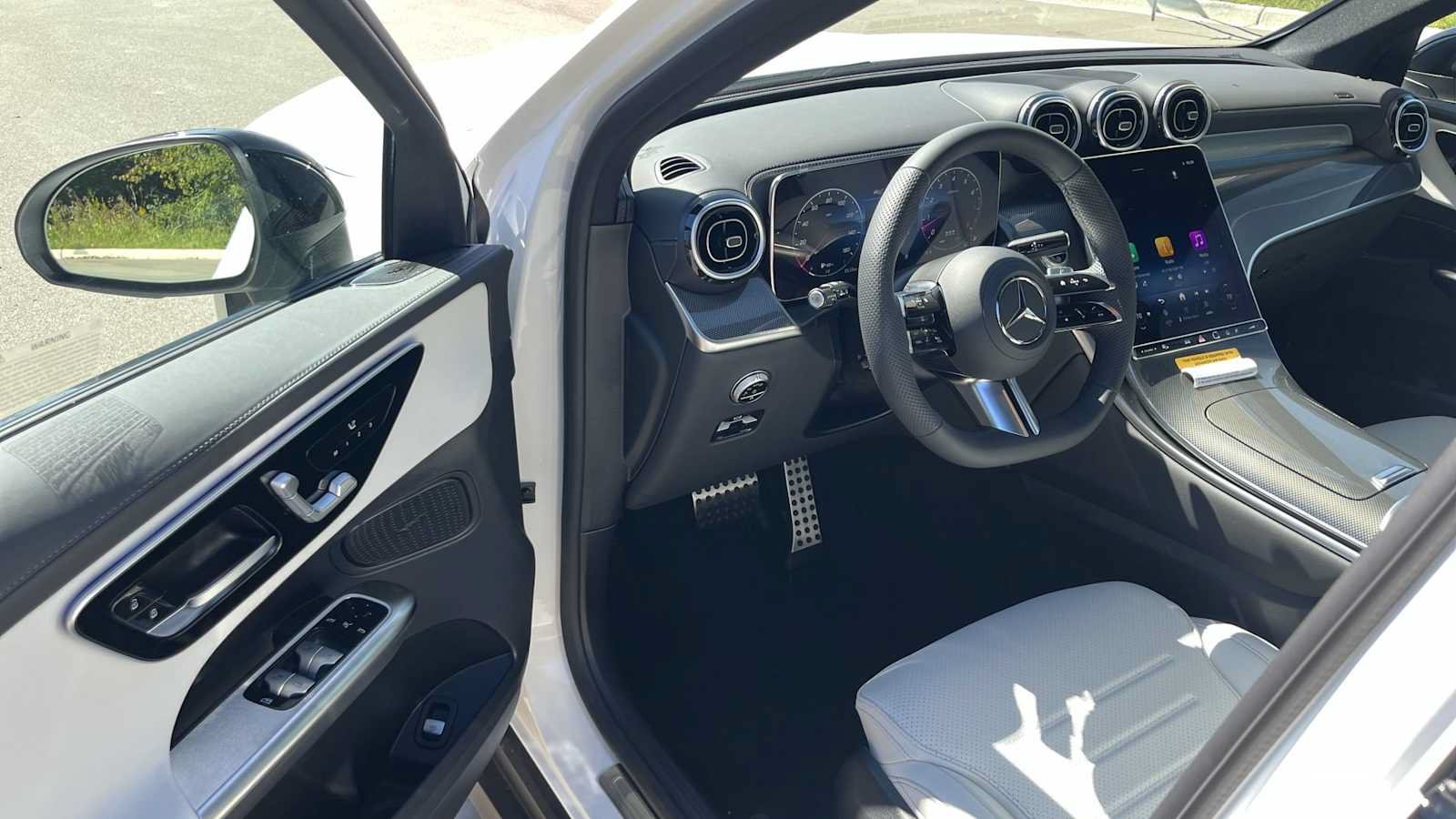 Used 2027 Mercedes-Benz GLC 300 4MATIC image 15