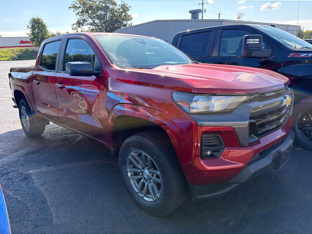 Certified 2023 Chevrolet Colorado LT w/ LT Convenience Package II AWD/4WD image 1