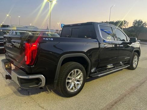 Used 2022 GMC Sierra 1500 SLT AWD/4WD image 3