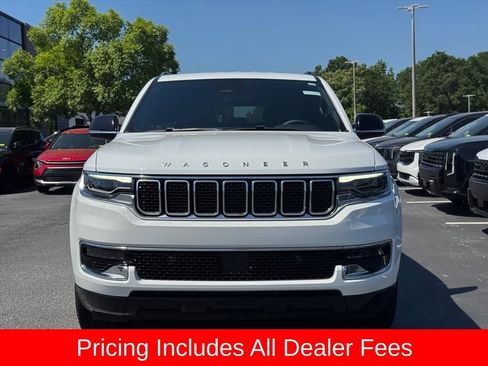 Used 2024 Jeep Wagoneer 2WD image 8