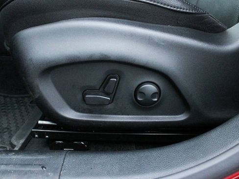 Used 2025 Jeep Compass Trailhawk w/ Trailhawk Elite Group image 14