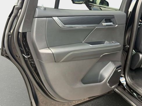 New 2026 GMC Acadia Elevation w/ Black Edition FWD image 11