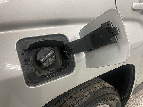 Used 2017 GMC Terrain SLE image 14