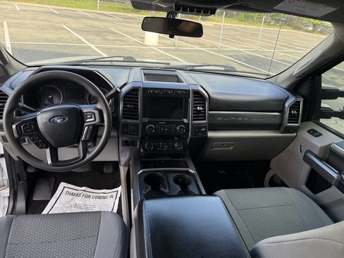 Used 2019 Ford F250 XLT w/ XLT Premium Package image 41