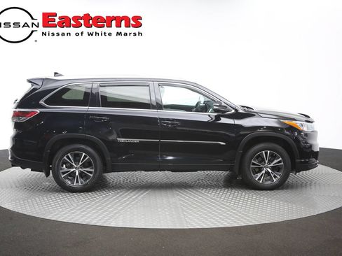 Used 2016 Toyota Highlander XLE AWD/4WD image 42