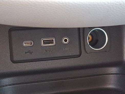 Used 2022 Chevrolet Equinox LS image 26