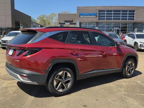 Certified 2025 Hyundai Tucson SEL AWD/4WD image 4