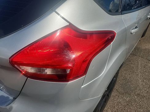 Used 2016 Ford Focus SE FWD image 14