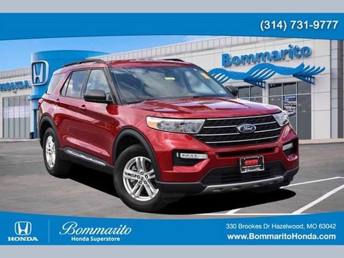 Used 2023 Ford Explorer XLT w/ Equipment Group 202A AWD/4WD image 1