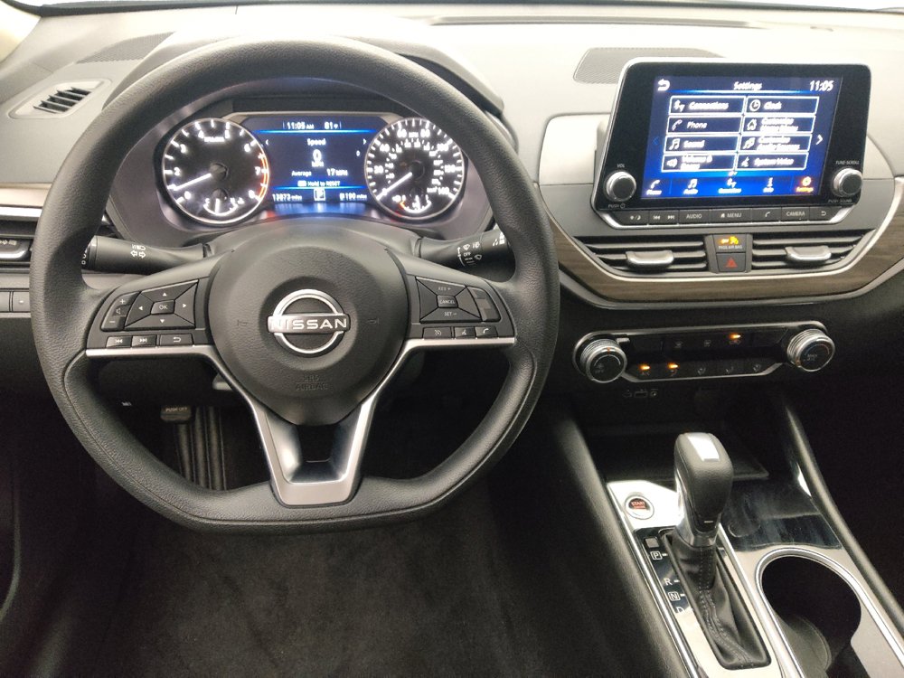 Used 2024 Nissan Altima 2.5 SV FWD image 22