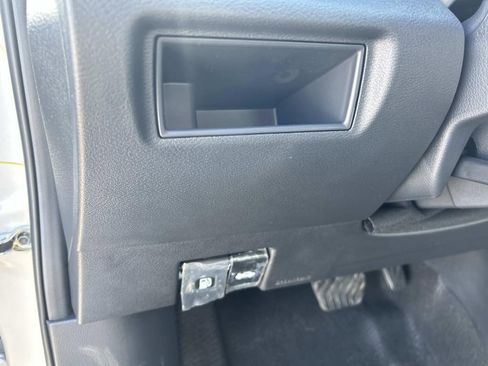 Used 2025 Nissan Versa SV w/ Trunk Package image 19