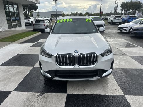 Used 2025 BMW X1 xDrive28i w/ Convenience Package AWD/4WD image 2