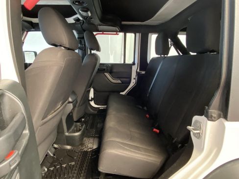 Used 2018 Jeep Wrangler Unlimited Sport S AWD/4WD image 17