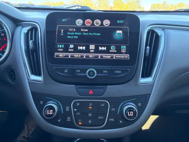 Used 2018 Chevrolet Malibu Premier w/ Premier Sun and Wheel Package FWD image 28