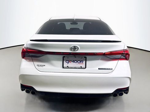 Certified 2019 Toyota Avalon Touring image 6