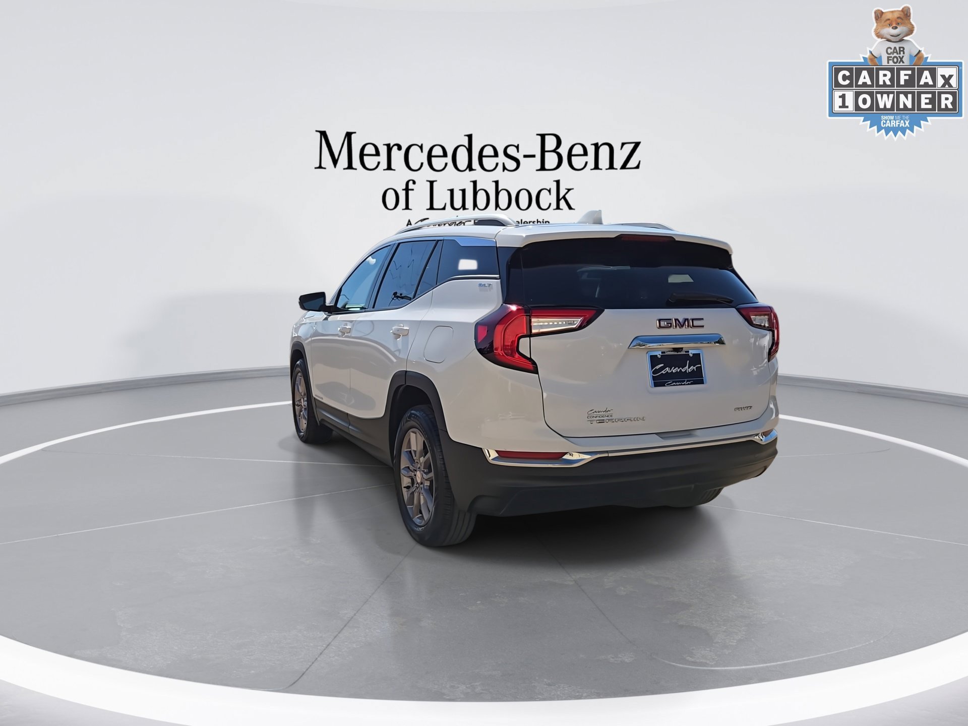 Used 2024 GMC Terrain SLT AWD/4WD image 7