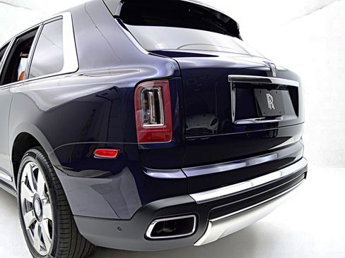 Used 2025 Rolls-Royce Cullinan AWD/4WD image 22