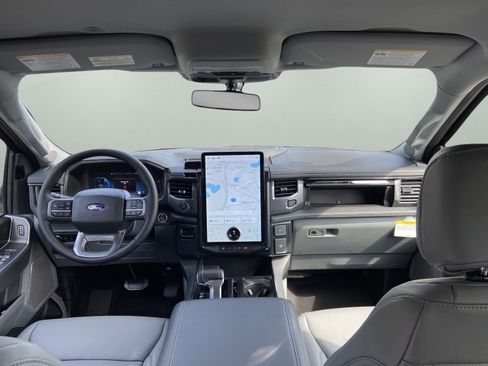 New 2025 Ford F150 Lightning Flash AWD/4WD image 9
