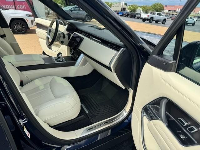 Used 2023 Land Rover Range Rover SE AWD/4WD image 18