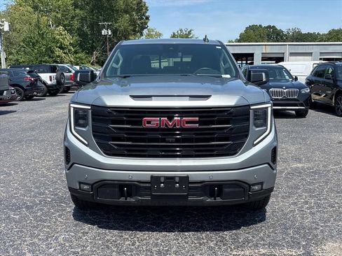 Used 2024 GMC Sierra 1500 Elevation w/ Elevation Premium Package AWD/4WD image 2