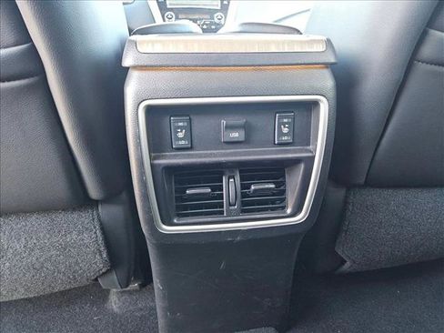 Used 2016 Nissan Murano Platinum w/ Platinum Technology Package image 17