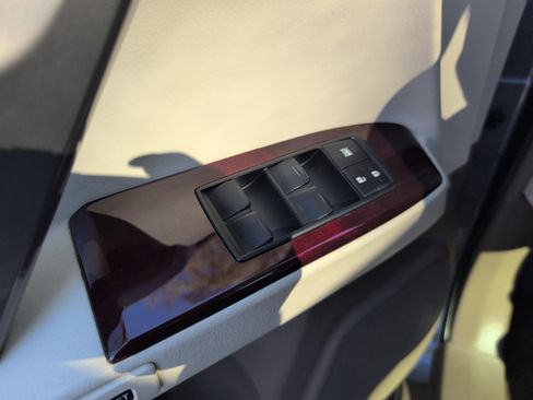 Used 2015 Lexus GX 460 image 11