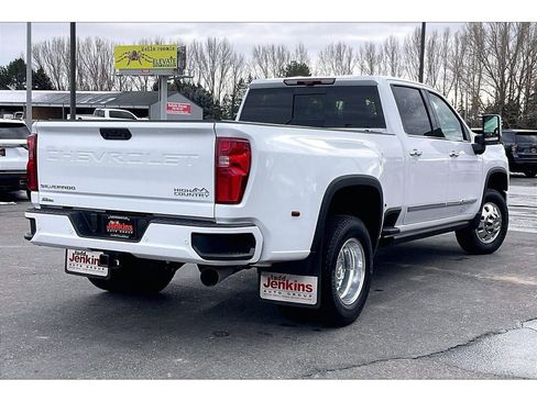 Used 2024 Chevrolet Silverado 3500 High Country w/ Technology Package image 15