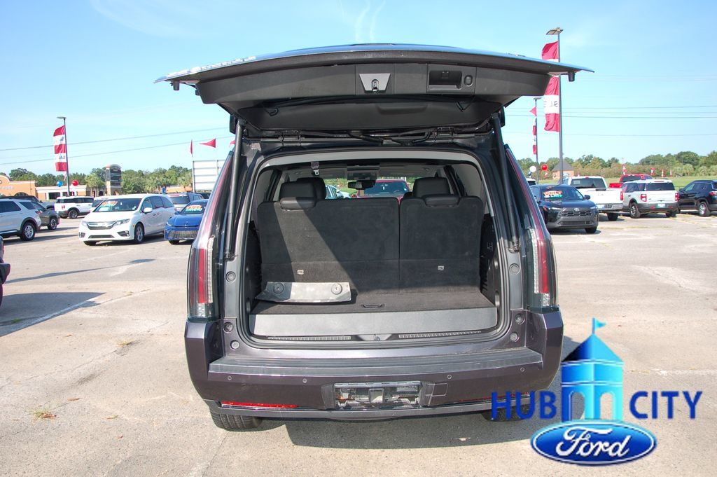 Used 2016 Cadillac Escalade Luxury AWD/4WD image 23