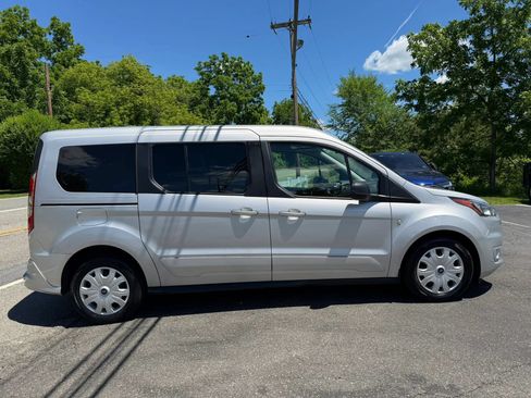 Used 2021 Ford Transit Connect XLT FWD image 7