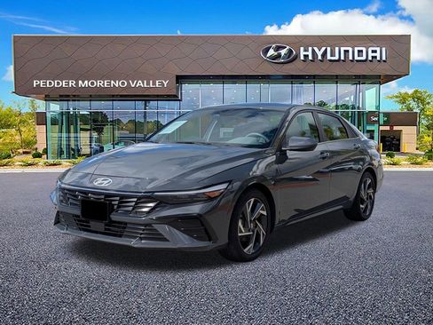 Certified 2024 Hyundai Elantra SEL w/ Convenience Package image 8