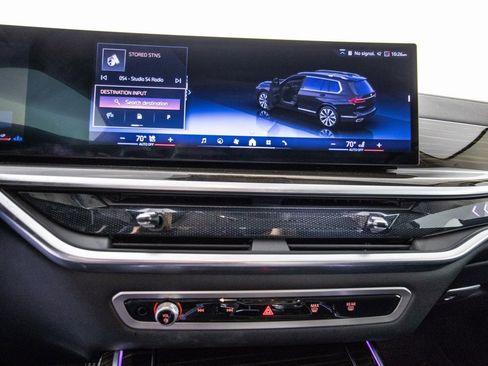 Used 2024 BMW X7 xDrive40i image 29