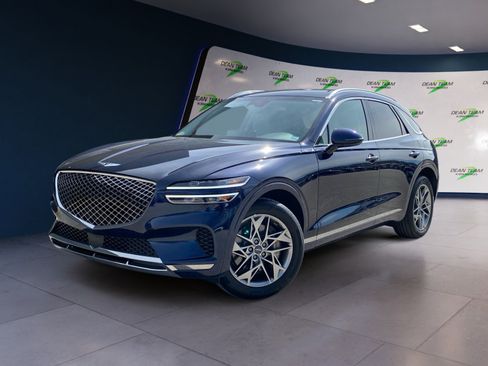 Used 2024 Genesis GV70 2.5T image 3