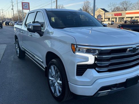 Used 2024 Chevrolet Silverado 1500 High Country w/ Technology Package image 6