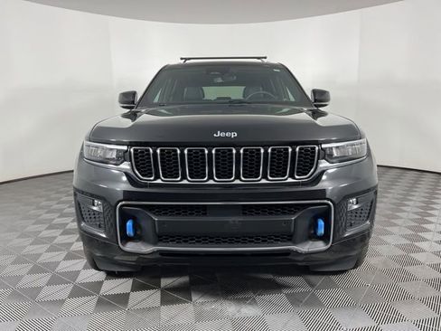Used 2023 Jeep Grand Cherokee Overland image 3