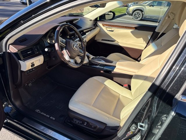 Used 2018 Lexus ES 350 w/ Navigation System Package FWD image 2