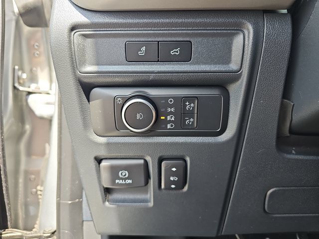 Used 2022 Ford Expedition XLT RWD image 23