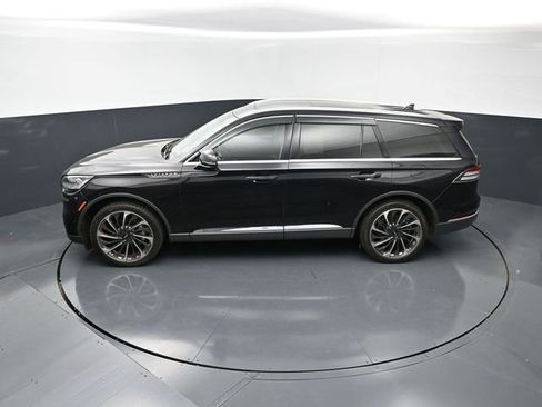 Used 2023 Lincoln Aviator Reserve w/ Equipment Group 201A AWD/4WD image 17