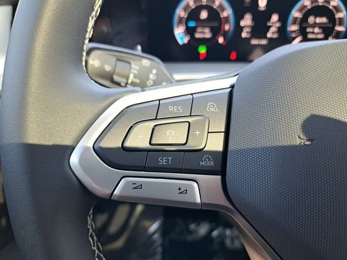New 2025 Volkswagen Tiguan SE AWD/4WD image 27