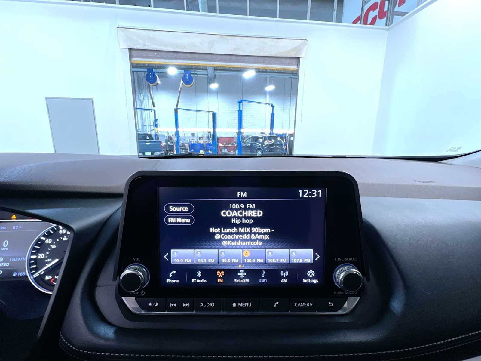 Used 2021 Nissan Rogue SV w/ Premium Package AWD/4WD image 27
