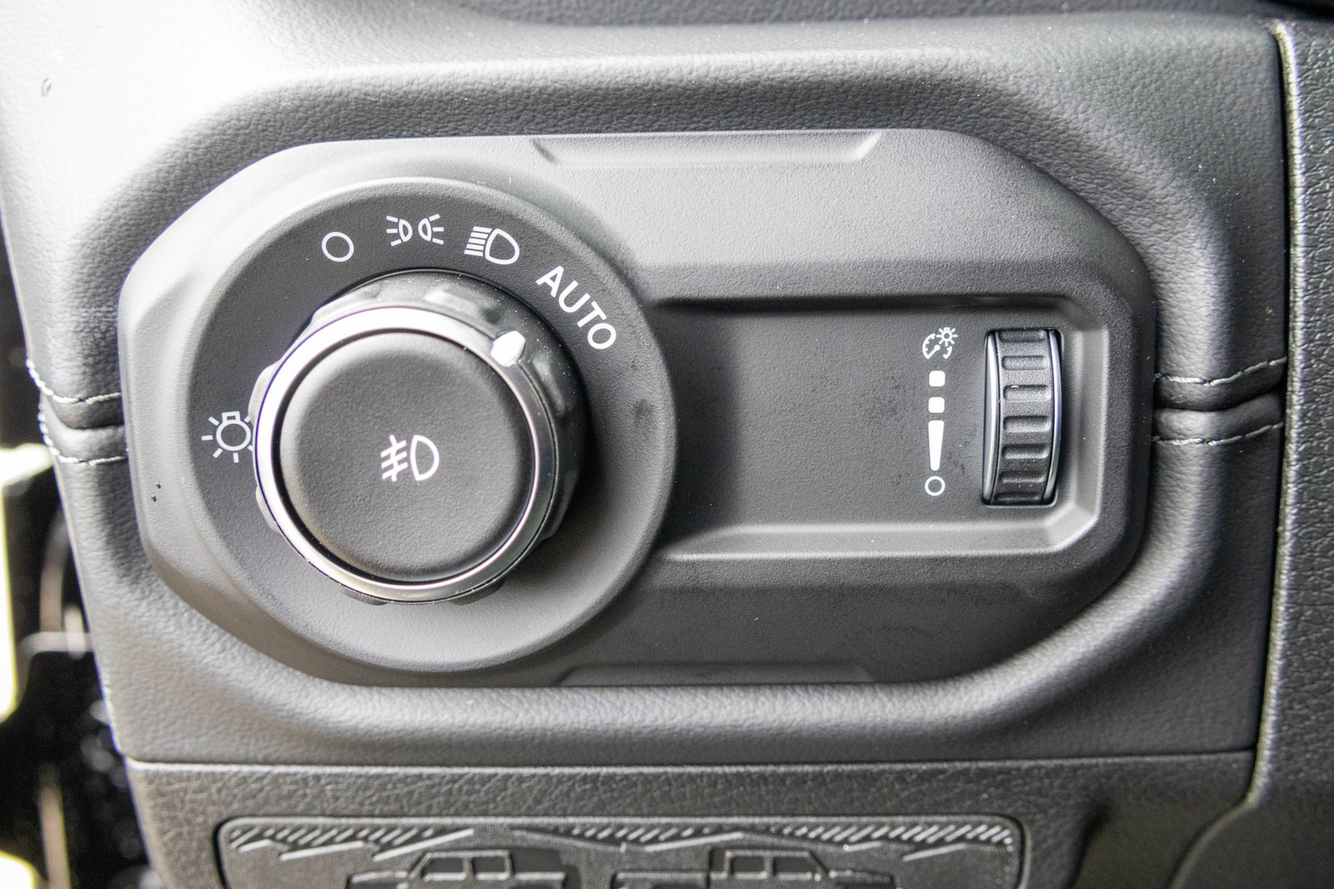 New 2027 Jeep Wrangler Unlimited Sahara AWD/4WD image 29