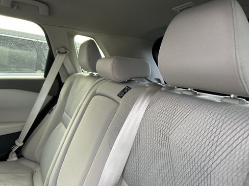 Used 2025 Nissan Rogue SV image 15