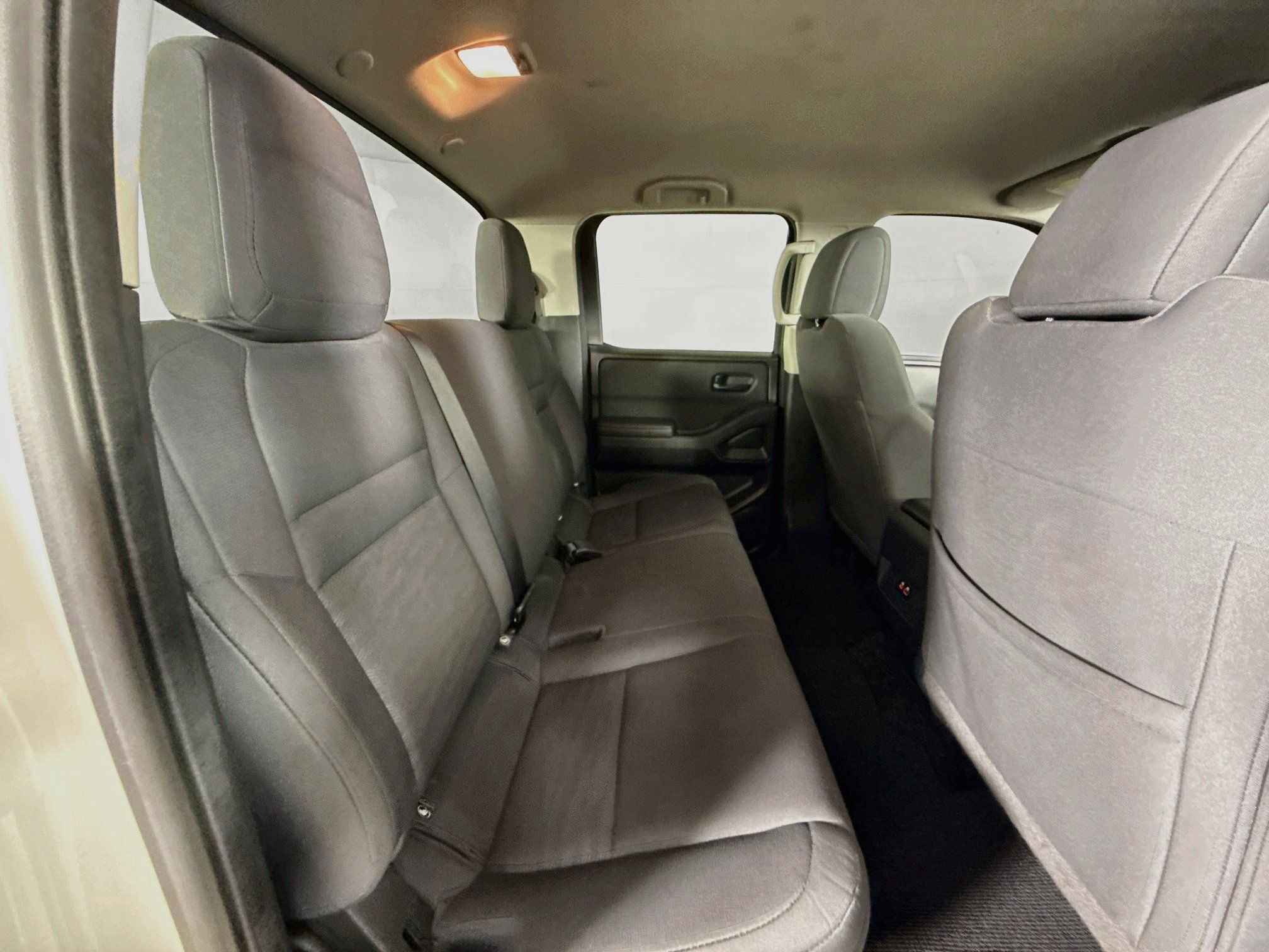 Used 2024 Nissan Frontier S RWD image 32