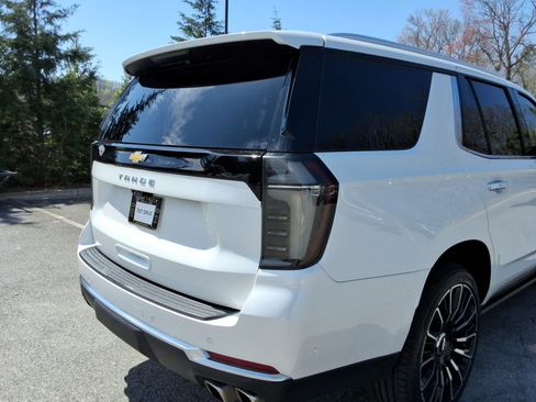 Certified 2025 Chevrolet Tahoe High Country AWD/4WD image 16